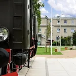 Artystyczna Przestrzen Przy Zabytkowym Dworcu * Iława