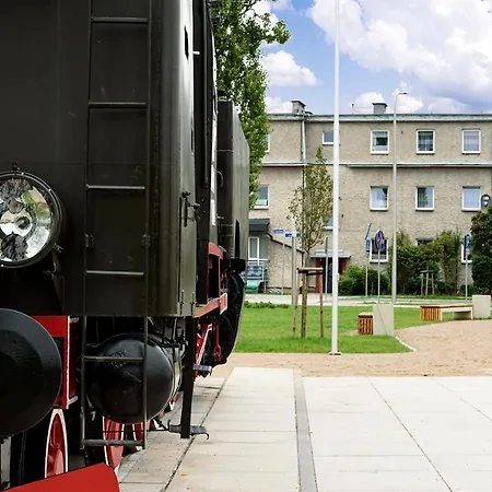 Artystyczna Przestrzen Przy Zabytkowym Dworcu * Iława