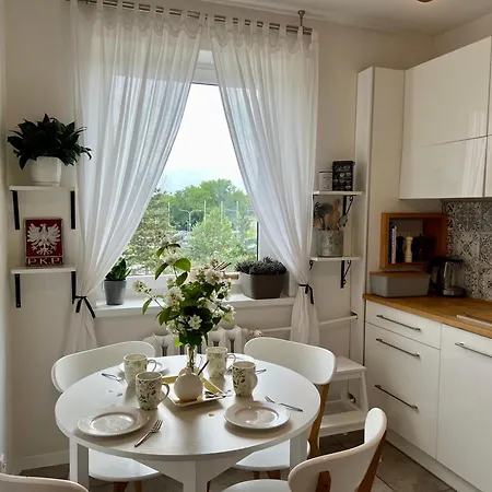 Artystyczna Przestrzen Przy Zabytkowym Dworcu Iława