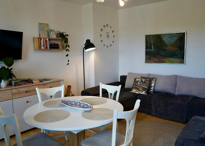 Апартаменты Artystyczna Przestrzen Przy Zabytkowym Dworcu *