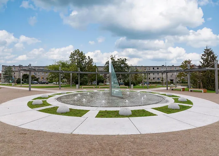 Artystyczna Przestrzen Przy Zabytkowym Dworcu * Илава