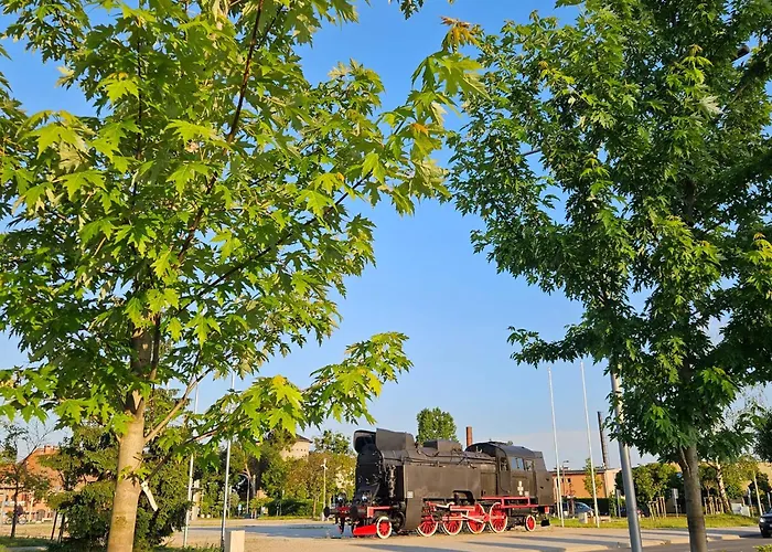 Апартаменты Artystyczna Przestrzen Przy Zabytkowym Dworcu